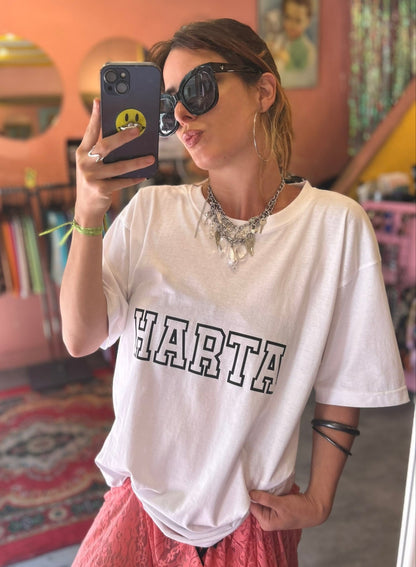 Remera “harta” blanca preventa